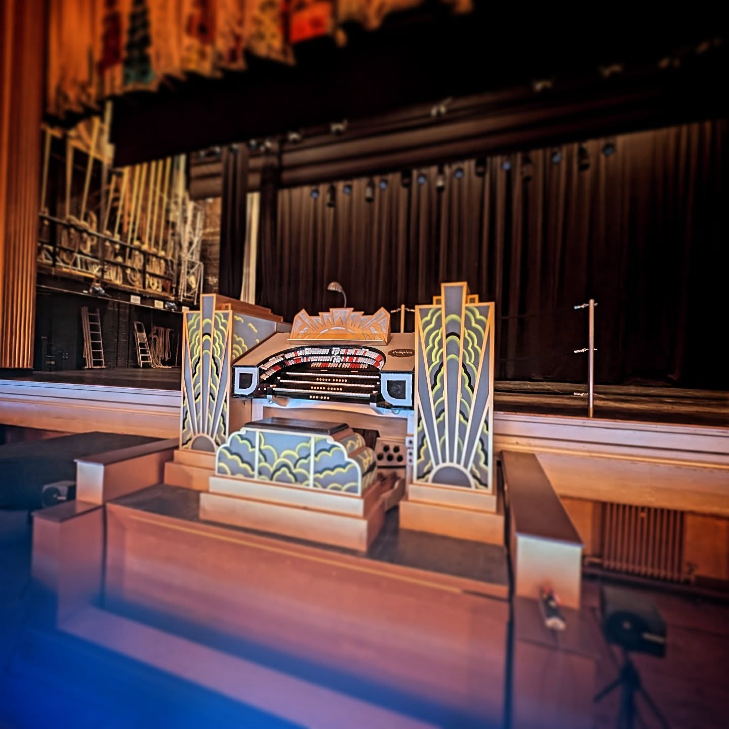 When the theatre has to lower the organ before the show. 
#itsacomptonnotawurlitzer